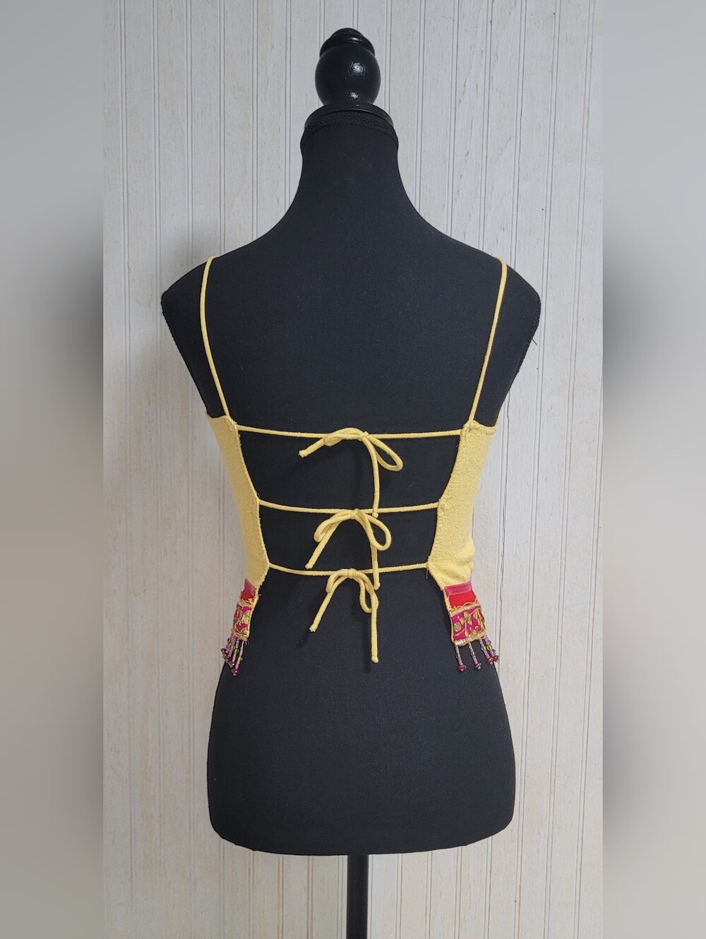 ​Vintage 90s Y2K Cache Yellow Beaded Fringe Open Back Cami Crop Top Large - Picture 2 of 13
